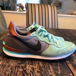 Nike Internationalist